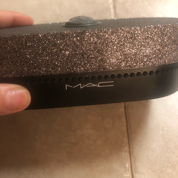 MAC Pigments “Objects of Affection” - Picture 3 of 3